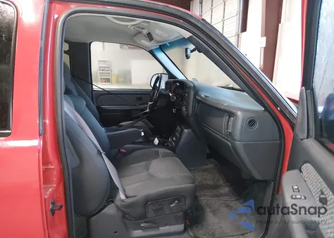 2002 Chevrolet Avalanche 1500 z USA, uszkodzony, nr VIN 3GNEC13T12G228832